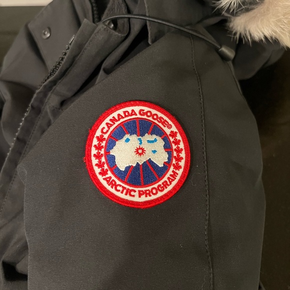 Canada Goose Victoria Parka size xs - Picture 8 of 10
